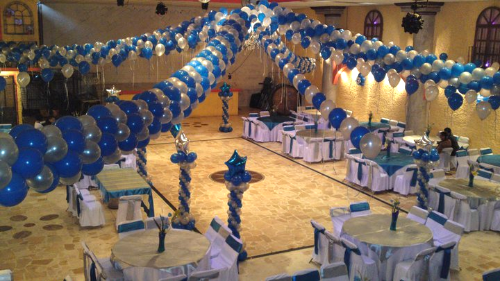 paquete con manteleria francesa