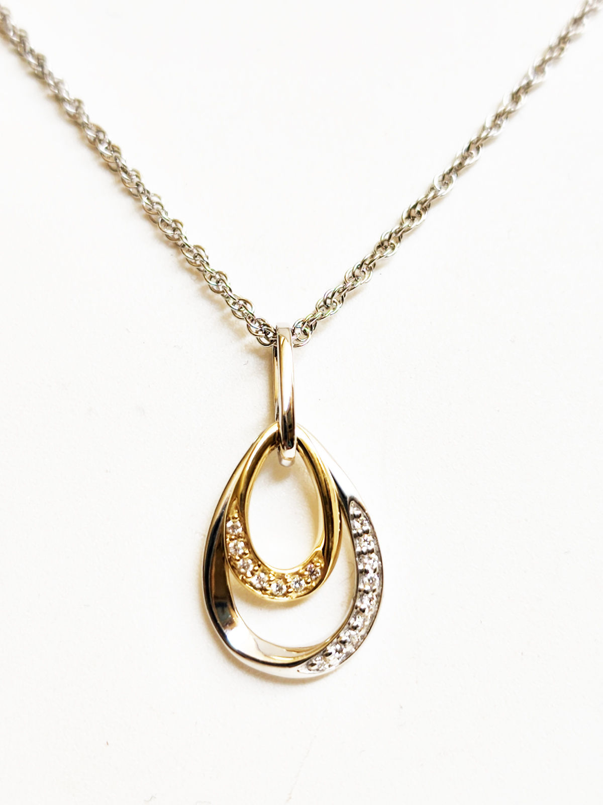Allison Kaufman White Gold Diamond Pendant Neck