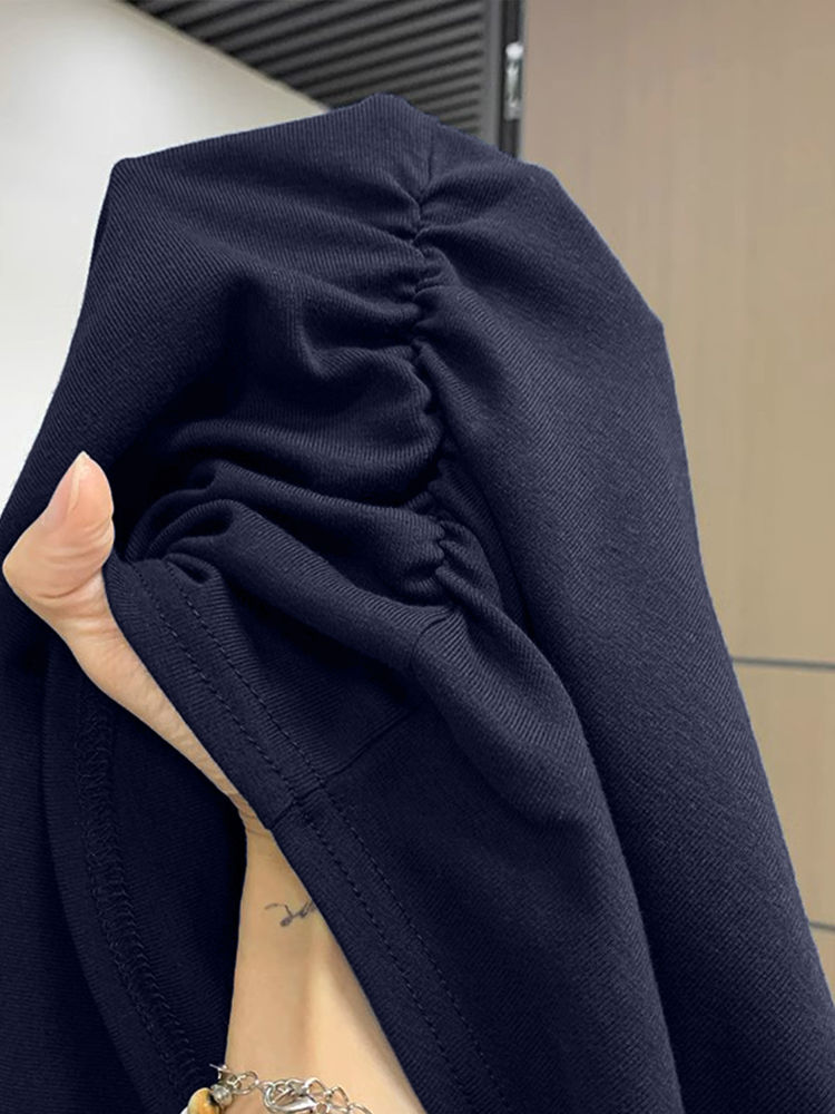 Miniatura: A camiseta básica perfeita para compor qualquer look
