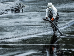 How Can Polymer Strips Be Used to Clean Up Oil Spills?