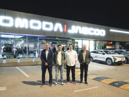 Omoda-Jaecoo inaugura local en Car One con doble lanzamiento