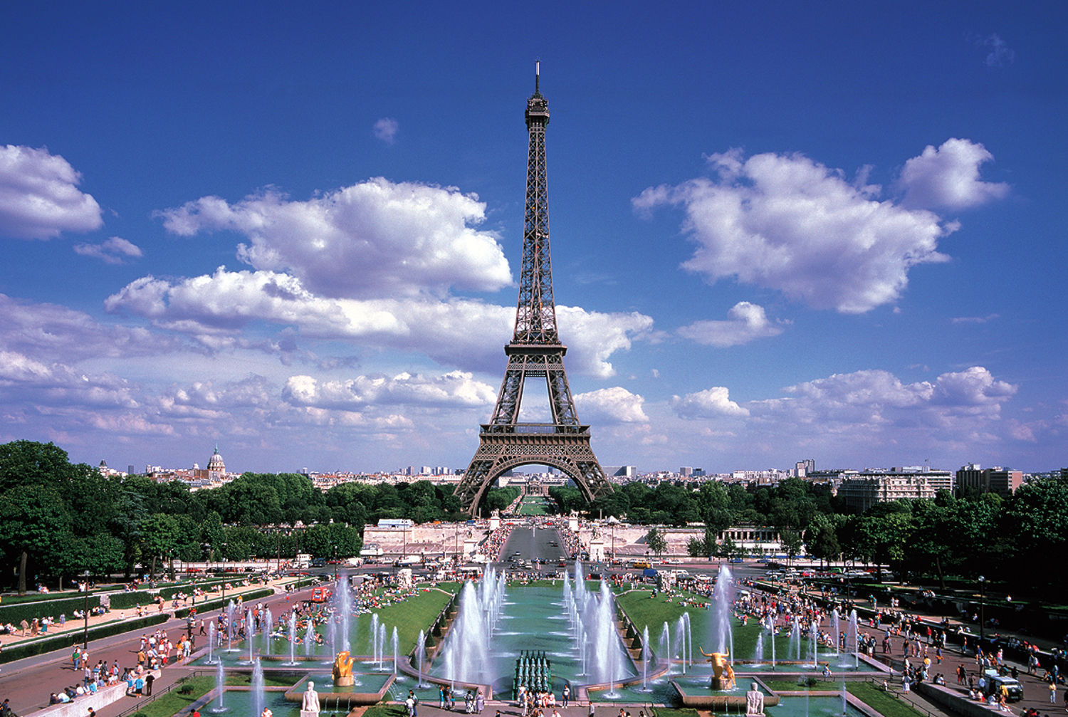 100-327 Tower Eiffel, Paris, France