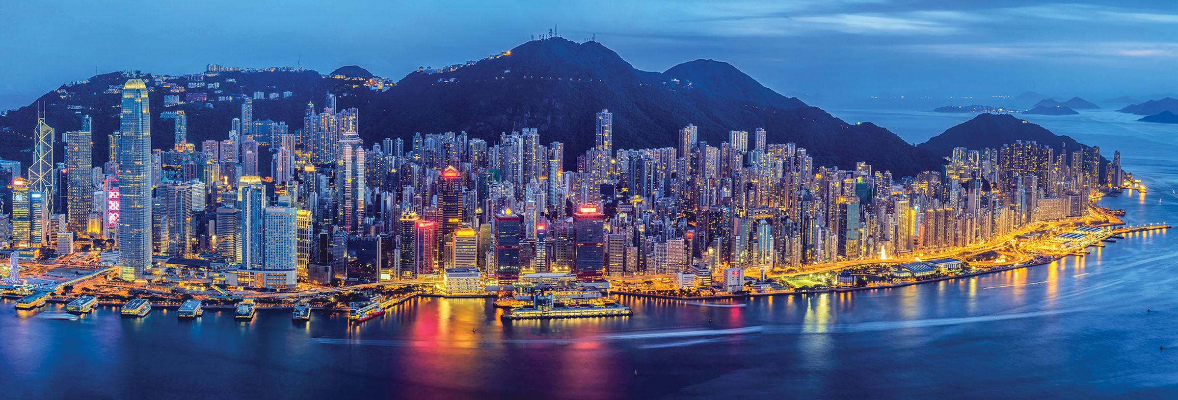 95-031 Hong Kong at Night