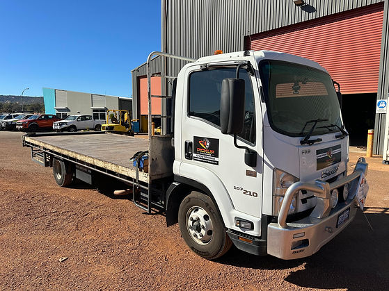 Isuzu 5T Photo3.jpg
