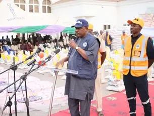NEMA Distributes Relief Materials to Sokoto Flood, Windstorm Victims