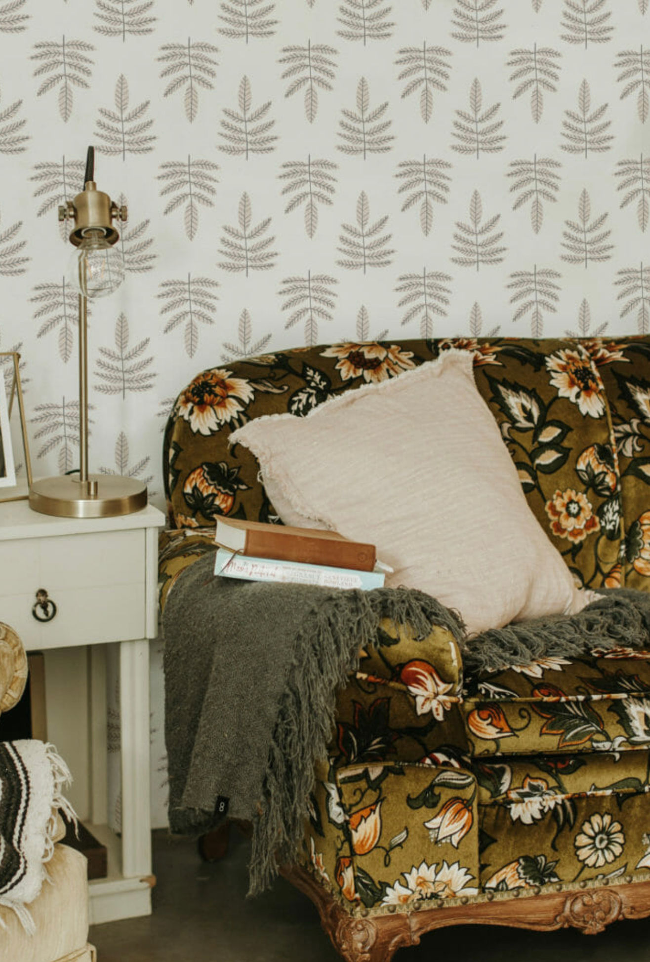 Neutral Beige Leaf Peel and Stick Wallpaper