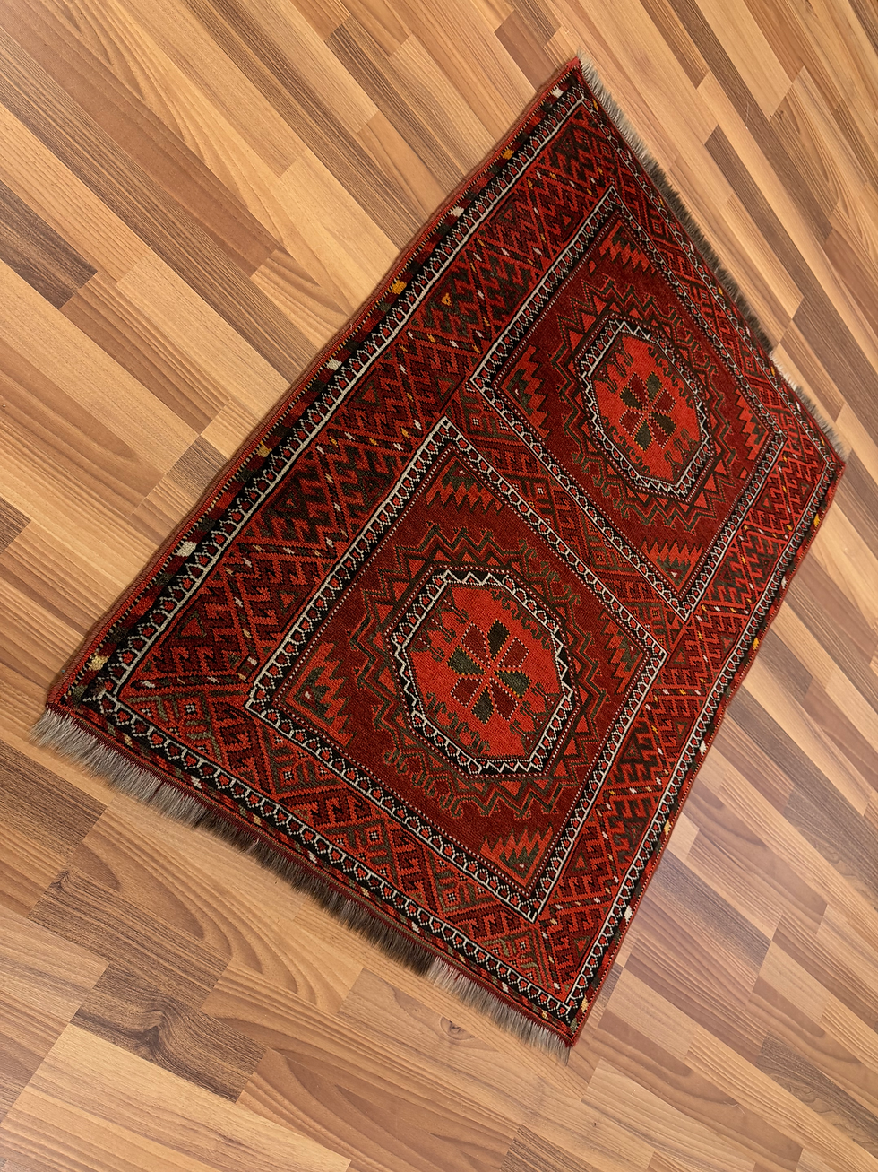 Pikkukuva: Upea käsinsolmittu matto 118*90