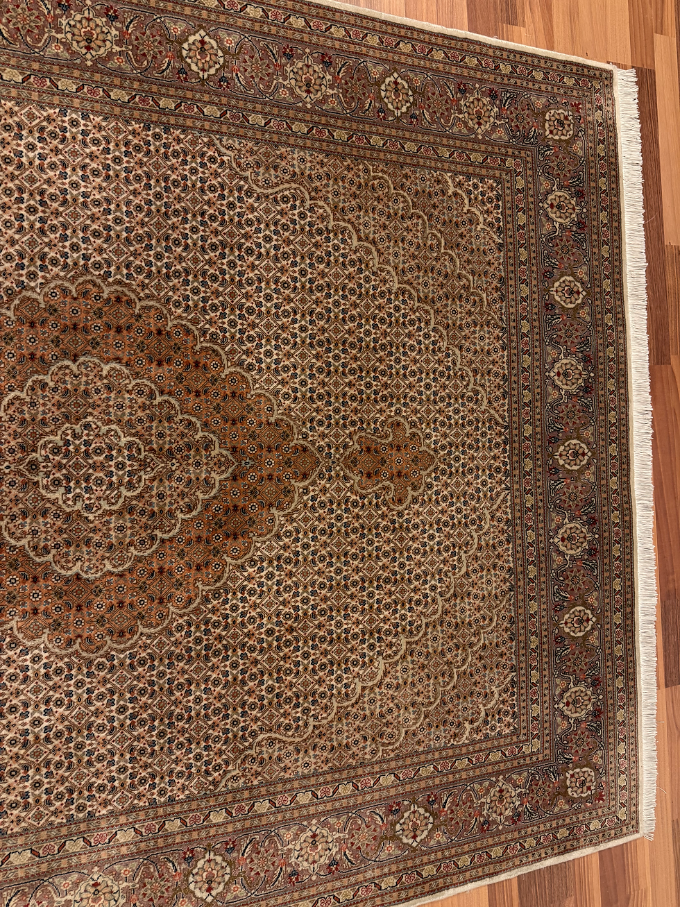 Pikkukuva: Käsinsolmittu Persialainen Tabris-Mahi matto 200*155