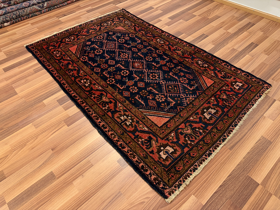 Pikkukuva: Käsinsolmittu Persialainen puoli-antiikki matto 170*110