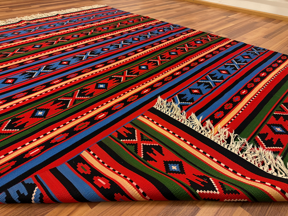 Pikkukuva: Upea käsinsolmittu Kelim/Matto 230*161