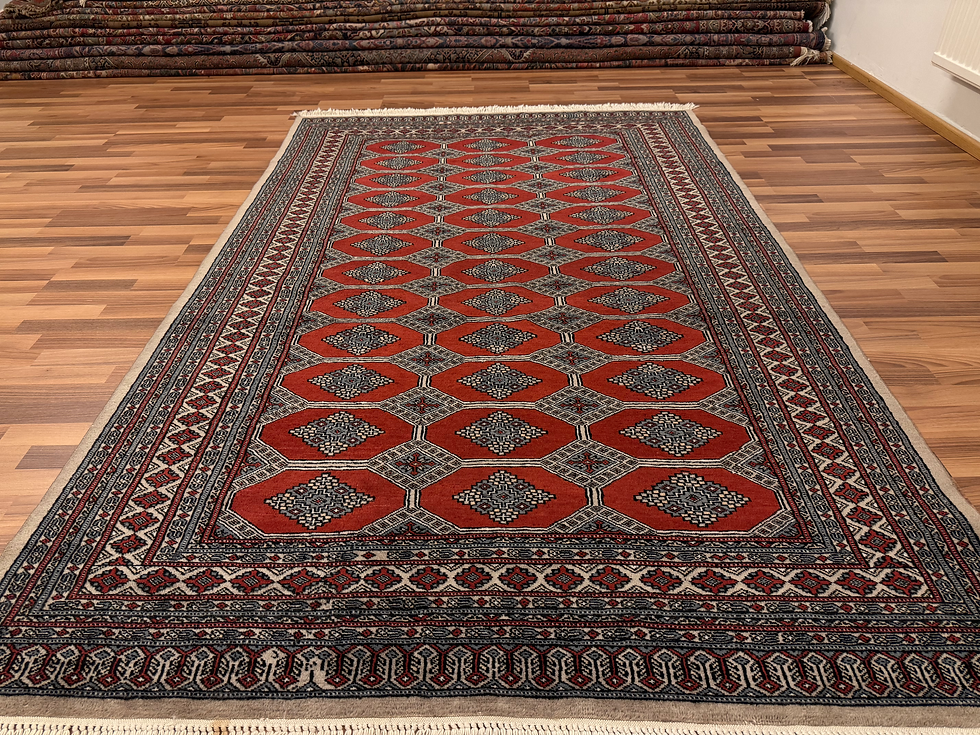 Pikkukuva: Aito käsinsolmittu matto 250x160