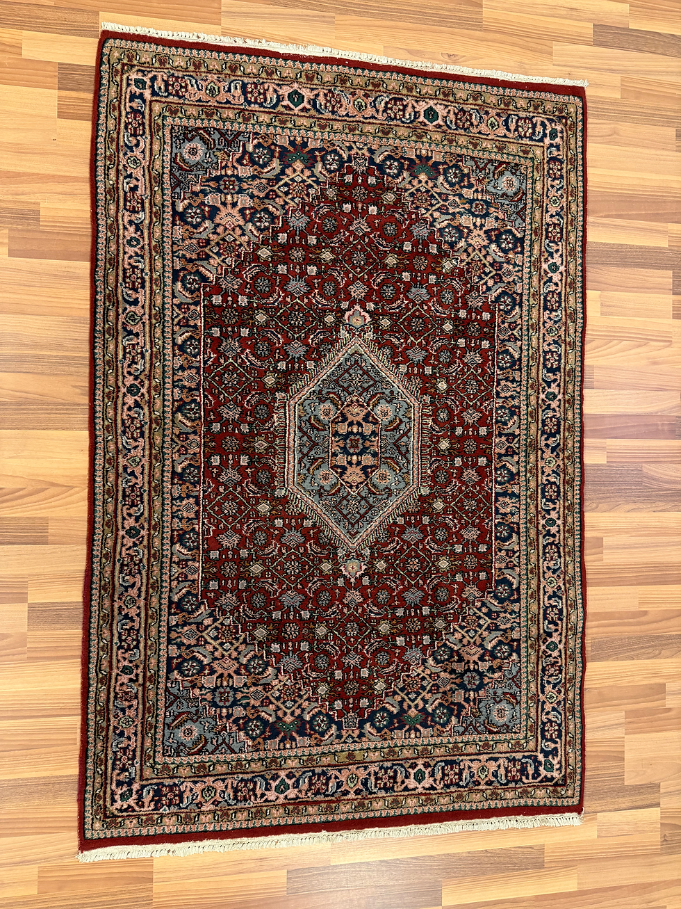 Pikkukuva: Käsinsolmittu Bidjar matto 185*120