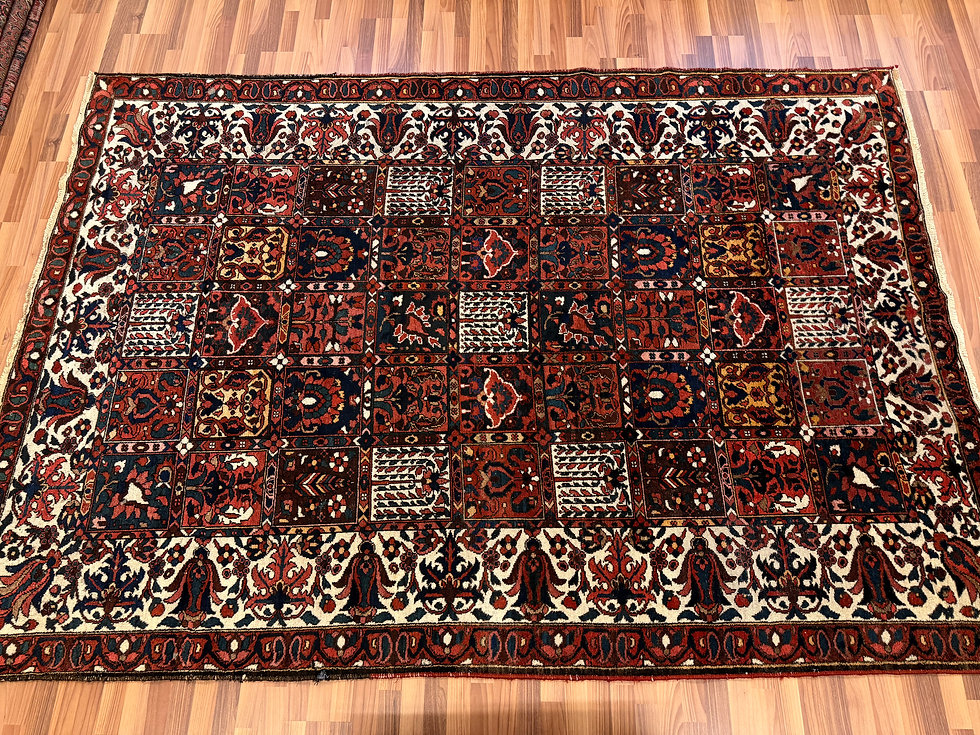 Pikkukuva: Käsinsolmittu Antiikki matto ( Pers-bahtiari) 310*210