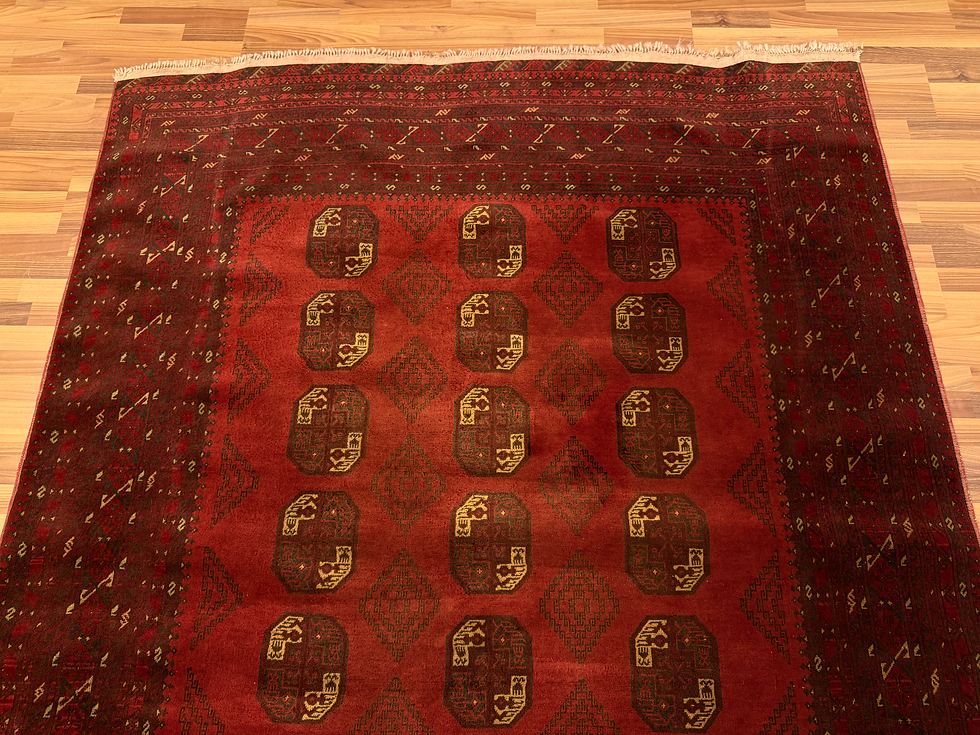 Pikkukuva: Käsinsolmittu matto 306*203