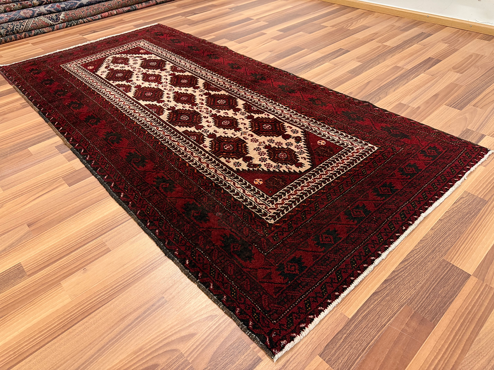 Pikkukuva: Käsinsolmittu Persialainen matto 197*95