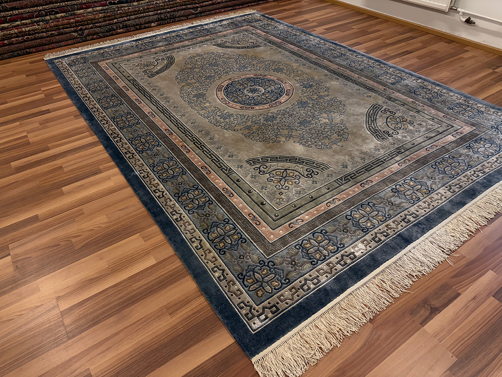 Pikkukuva: Upea Käsinsolmittu silkki matto 300*215