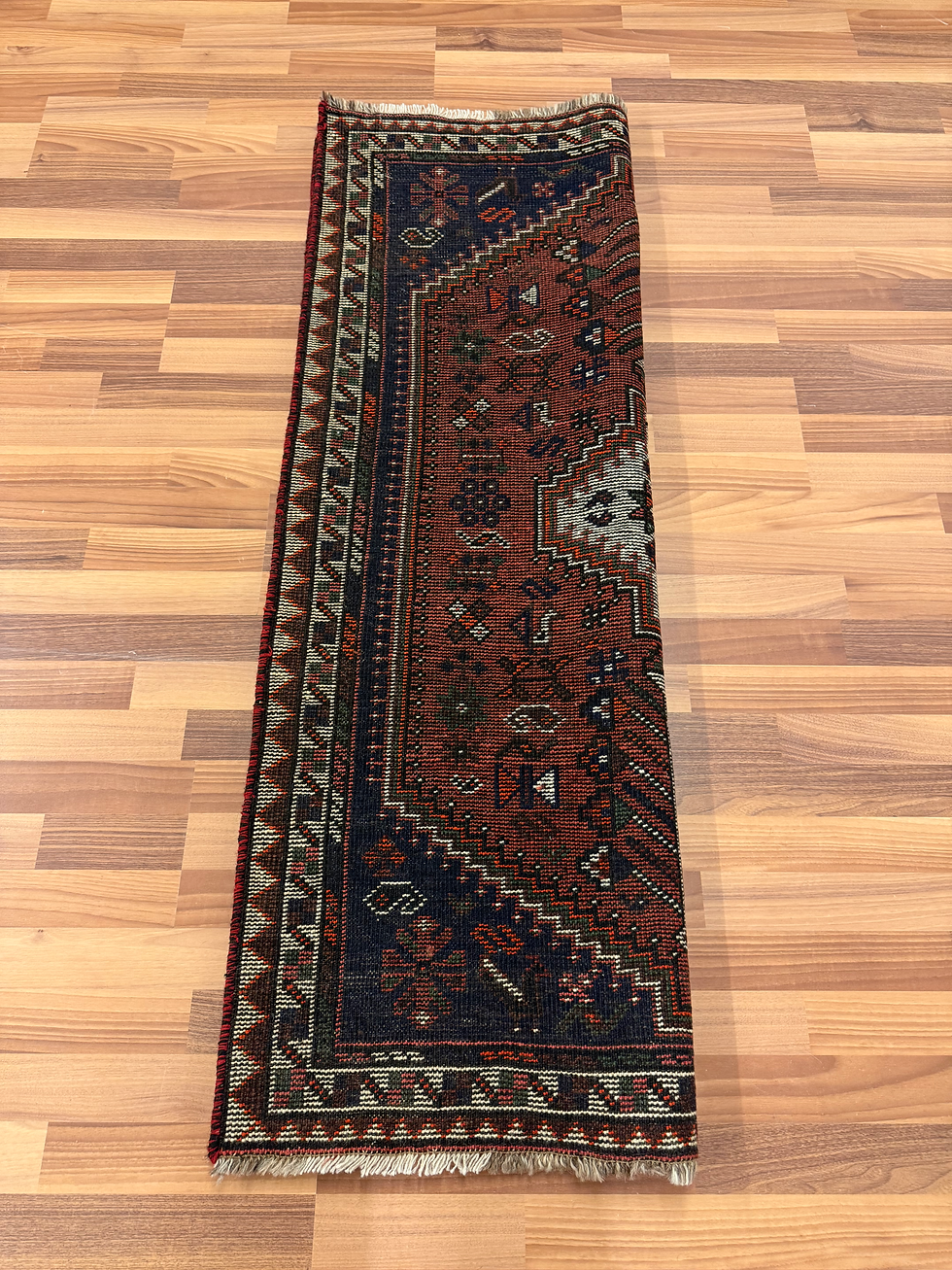 Pikkukuva: Upea käsinsolmittu Pers-Shiraz matto 147*102