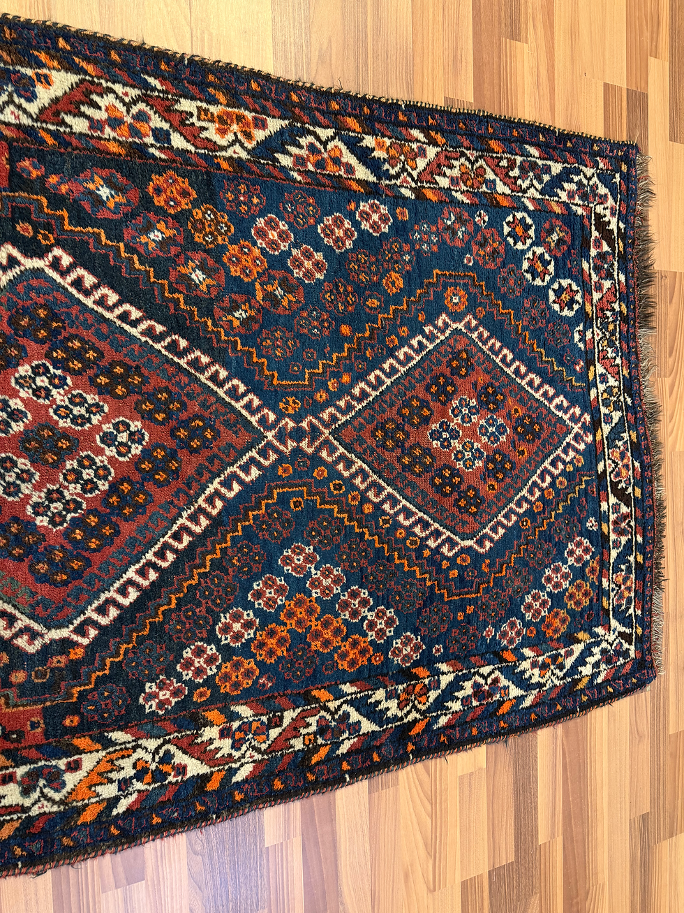 Pikkukuva: Käsinsolmittu Pers-Shiraz matto 244*116