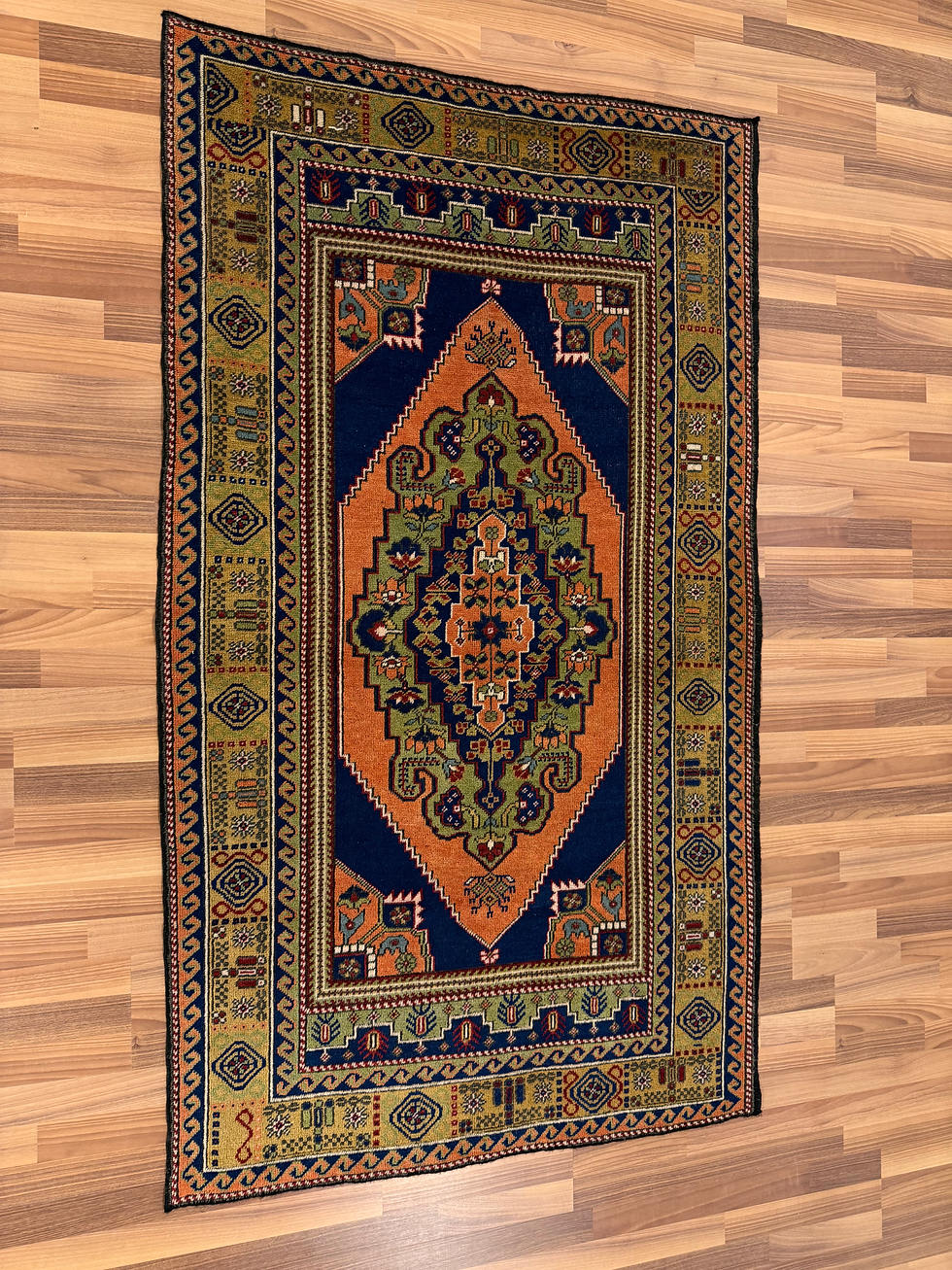 Pikkukuva: Käsinsolmittu Turkkilainen/Taşpınar matto 199*113