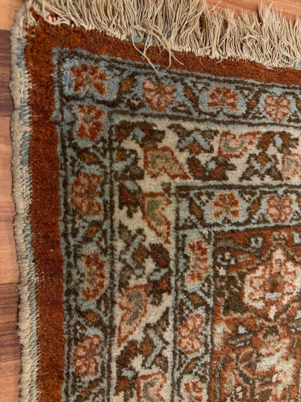 Pikkukuva: Aito käsinsolmittu antiikki matto 390x290