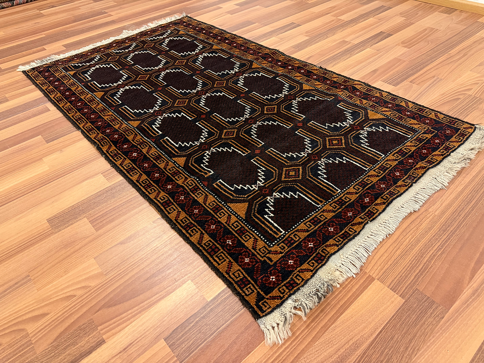 Pikkukuva: Käsinsolmittu matto 150*85