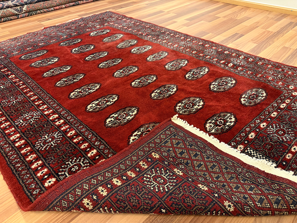 Pikkukuva: Käsinsolmittu matto 185*125