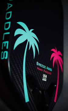 high quality photo of breeze aero carbon fiber pickleball paddle from miami paddles