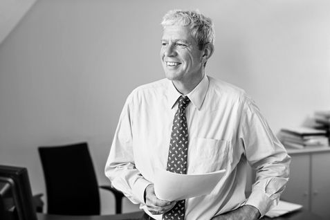 Professionelt virksomhedsportræt i miljø. Til dig, som ønsker at løfte dit brand med unikke erhvervsportrætter. Vi gør det nemt. Book professionel fotograf her.