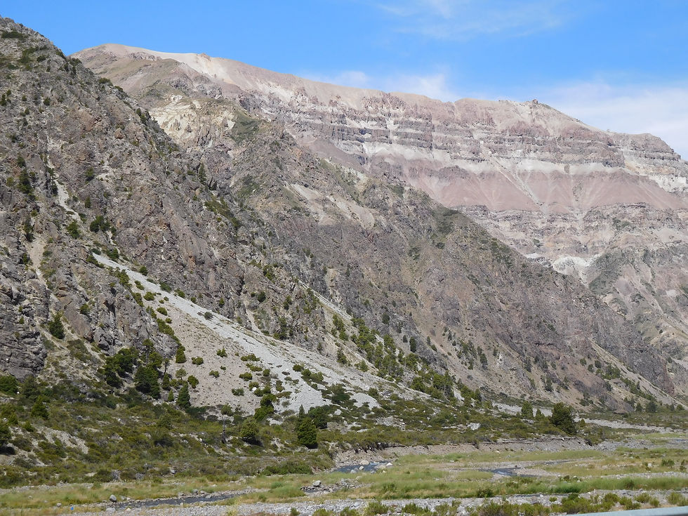 Road to Laguna del Maule
