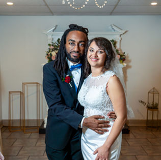 Malcolm and Jena share a romantic couple’s portrait inside the bridal suite.