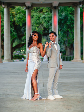 Edna Karr prom friends posing together at City Park Peristyle