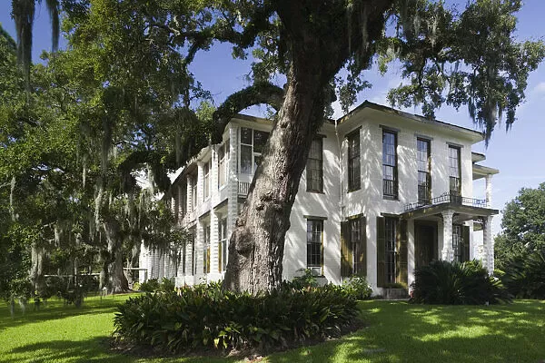 Cajun Country plantation mansion