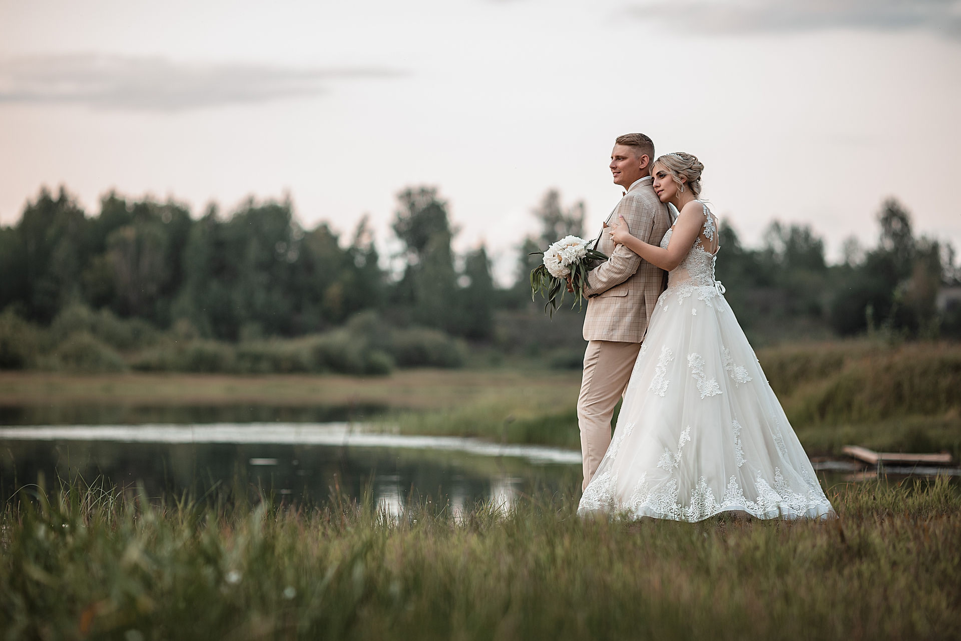 Wedding Couple Posing Guide