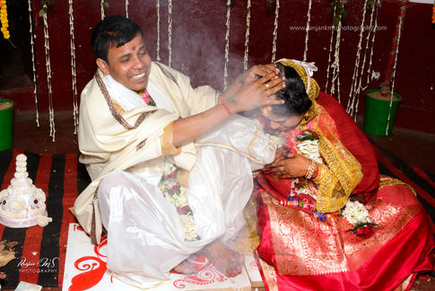 Candid moment of wedding captured by Ranjan KM- Wedding Photography, Ranjan KM's Photography, Deoghar, Jharkhand