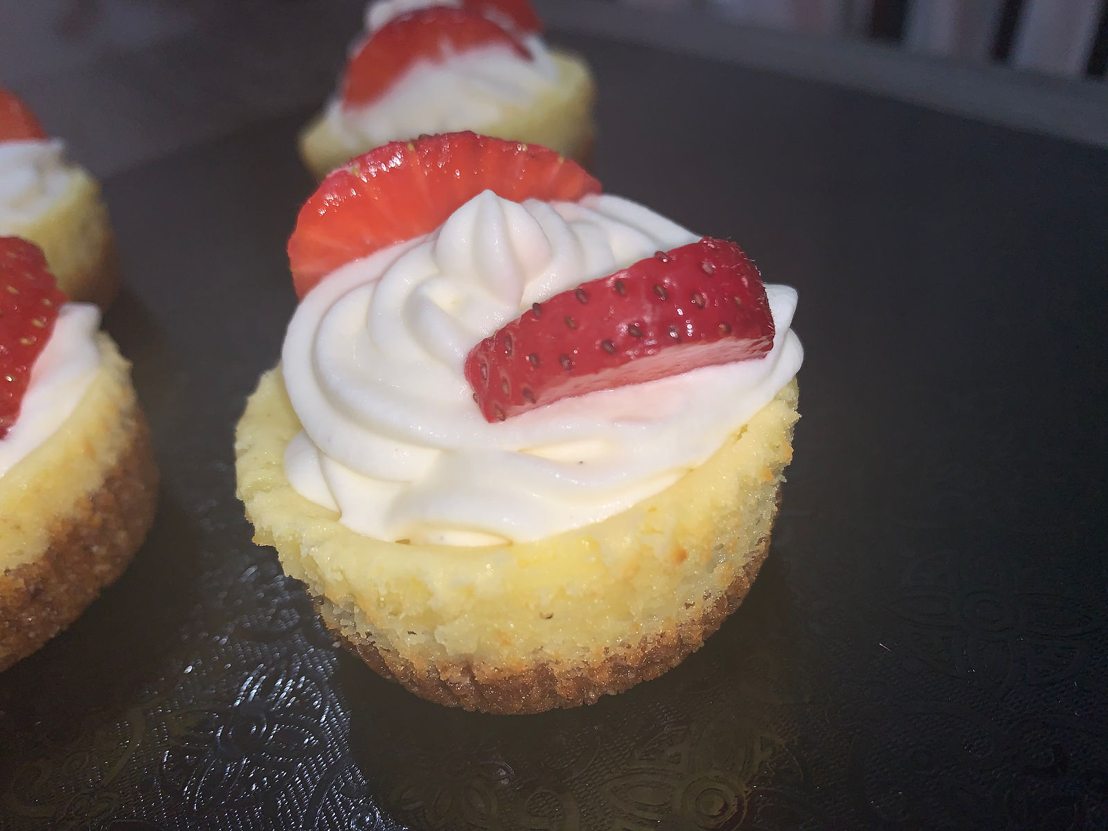 CheeseCake/Fruit Tarts/Dessert cups