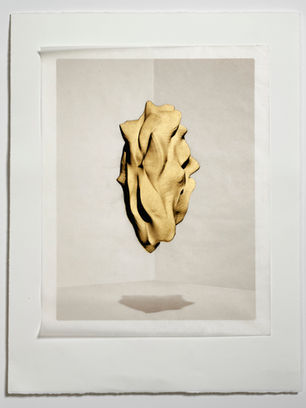 Tirage noir et blanc piézographie ciré et feuille d'or sur papier Rives
Format : 50 x 65 cm
Encadré
Pièce unique réalisée par l'auteur