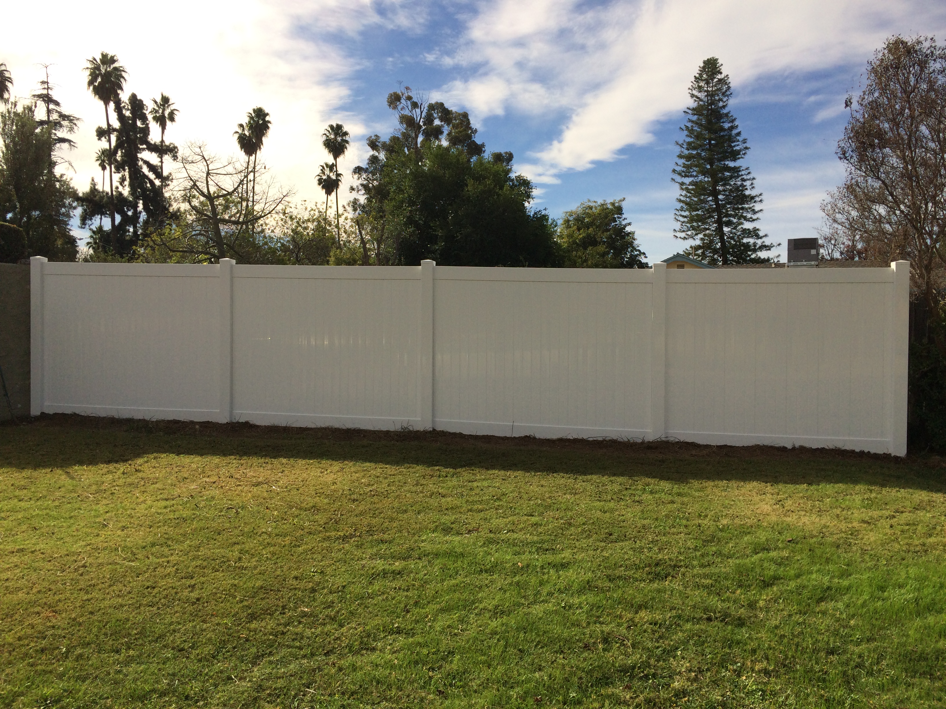 "Vinyl Fence Riverside" "Vinyl Fence Corona"