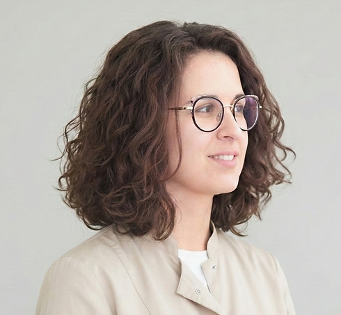 Dra. María del Mar Bonet.png