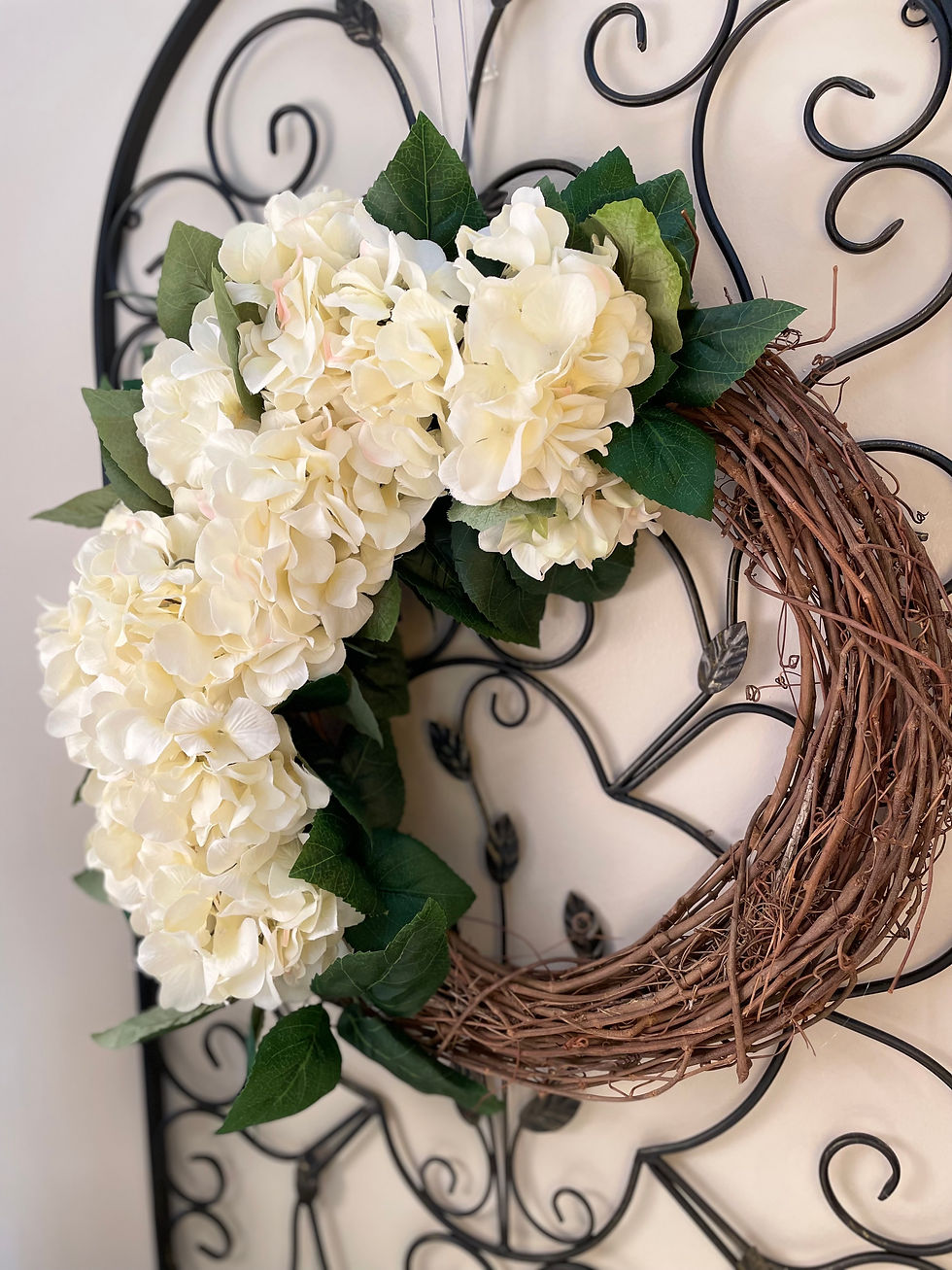 Thumbnail: WREATH OBSESSION IN IVORY PURITY