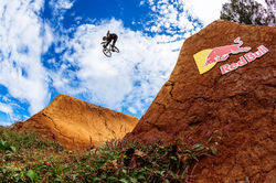 Red Bull Dreamline/Modify Content