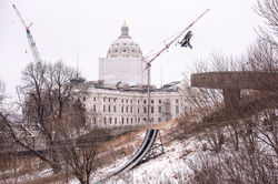 Red Bull Frozen City/Modify Content