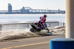Red Bull PORTSIDE