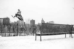 Red Bull Frozen City/Modify Content