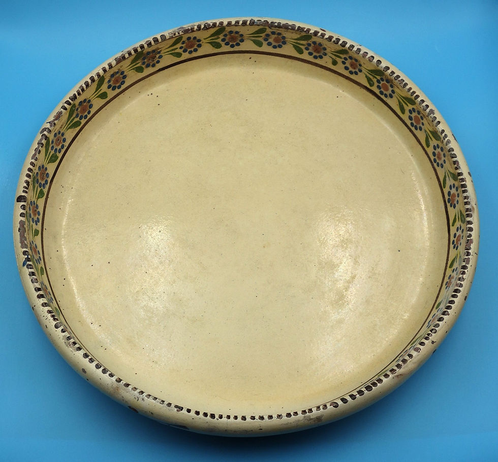 Pre-Columbian ceramic bowl with floral border