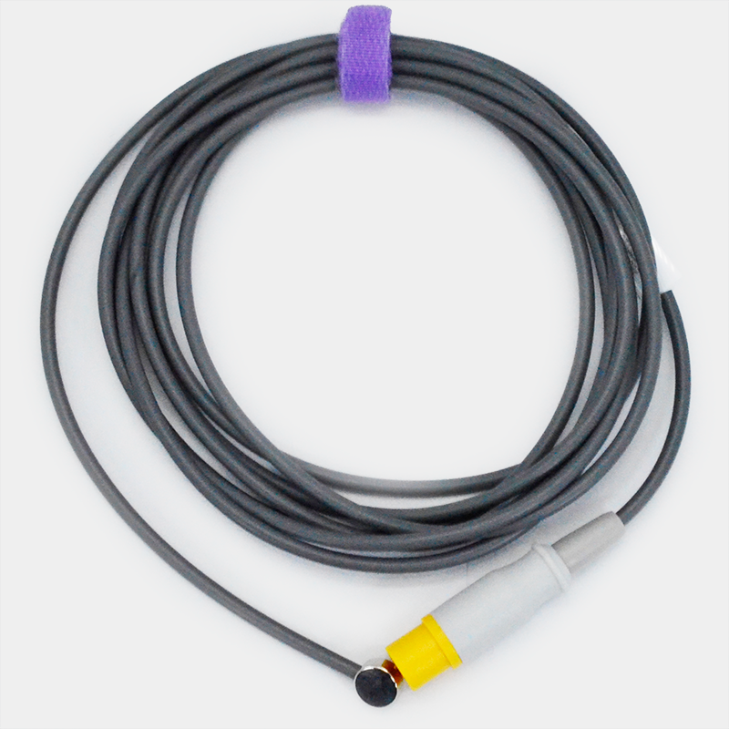Cable gris enrollado con sensor de SpO2. Ref SP4322B y conector amarillo.
