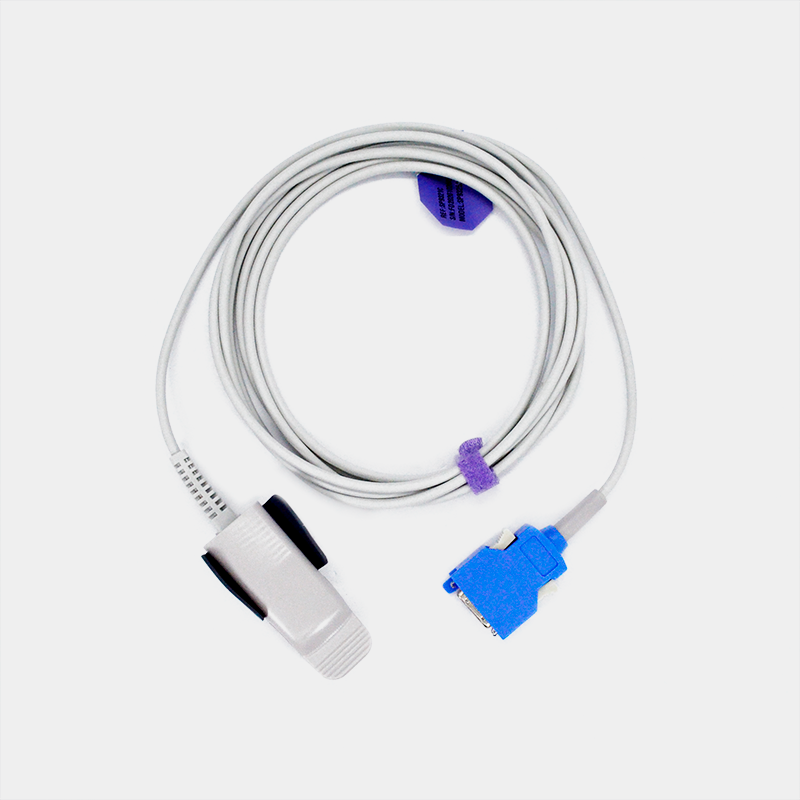 Cable con Sensor de SpO2 conectado, Ref SP4361D, sobre fondo blanco, para uso médico.