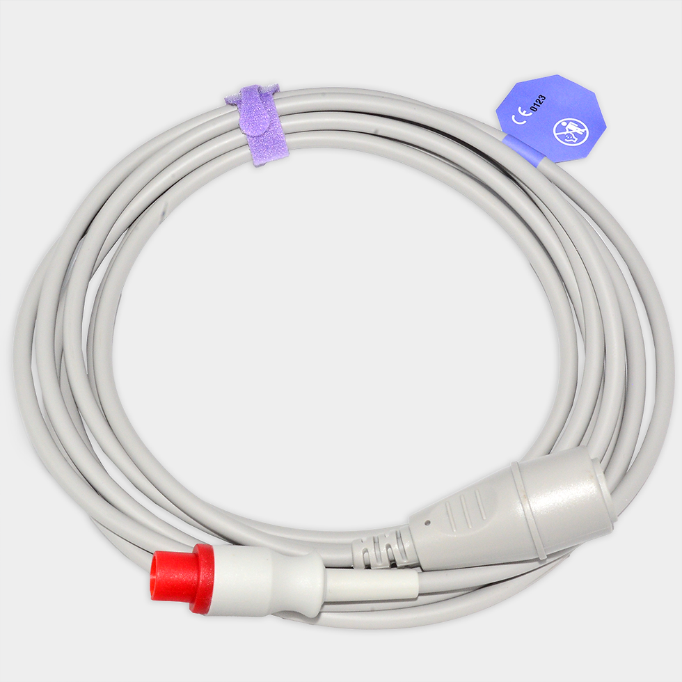 Cable conector gris. Conector rojo, etiqueta azul 1.5m. Cable para parches. Ref F5356.