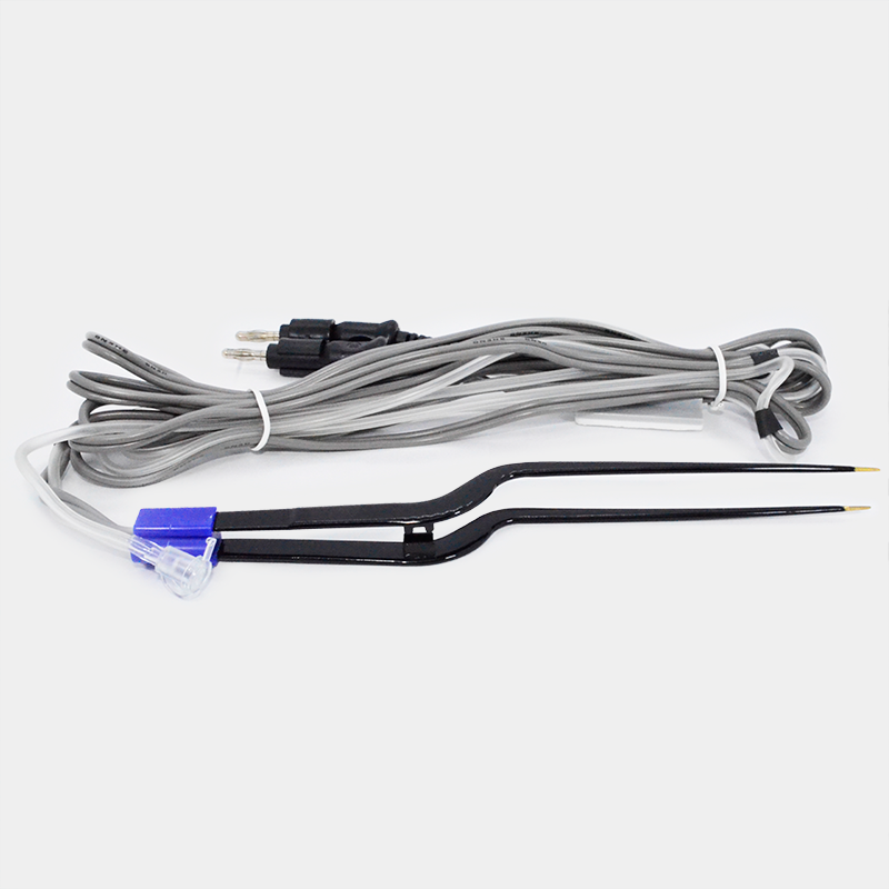 Instrumento médico pinzas con cable para uso en cirugía. Papel 210 X 280 X 200.