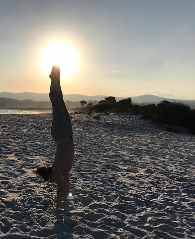 Mel_binalong_handstand.jpg