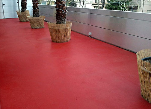 Pavimenti al quarzo: una scelta elegante e resistente per ambienti interni, perfetta per un tocco moderno.